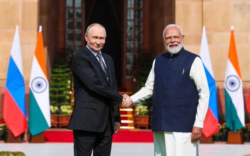 روس بھارت کو ایندھن کی بلاتعطل ترسیل جاری رکھنے کے لیے تیار: پوتن